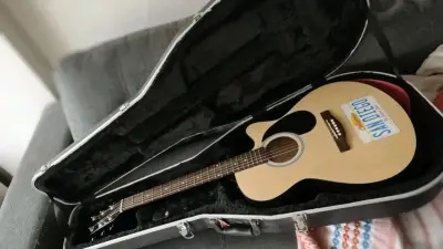 Estuche rígido para guitarra, marca Gator - miniatura 1