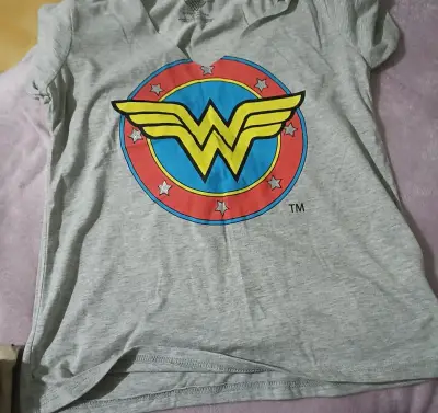 Set de Poleras y Gorra Arale, WandaVision y Wonder Woman - miniatura 4