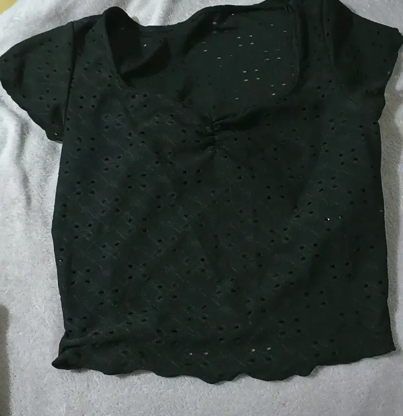 Lote de poleras y tops para mujer en varios estilos - 2