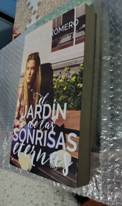El Jardín de las Sonrisas Eternas de Diana G. - miniatura 1