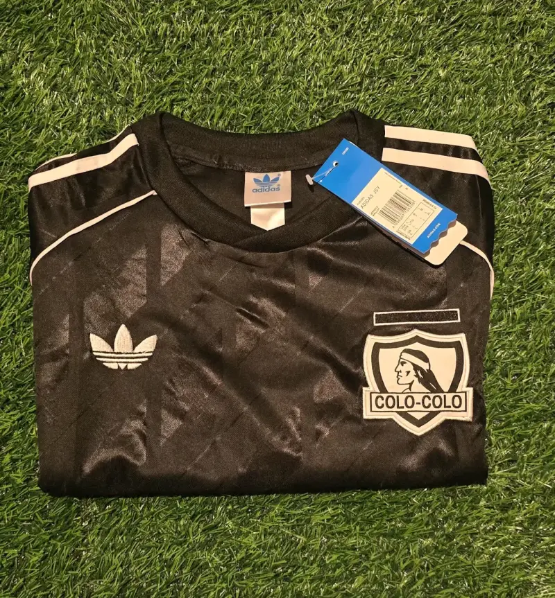 Camiseta thai Colo-Colo Negra Retro