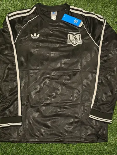 Camiseta thai Colo-Colo Negra Retro - miniatura 2