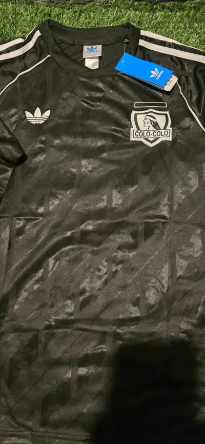Camiseta thai Colo-Colo Negra Retro - miniatura 3