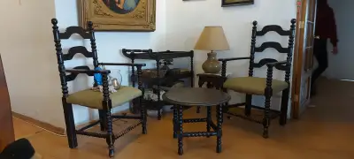 Dos Sillas  peruanas mediados siglo XX - miniatura 1