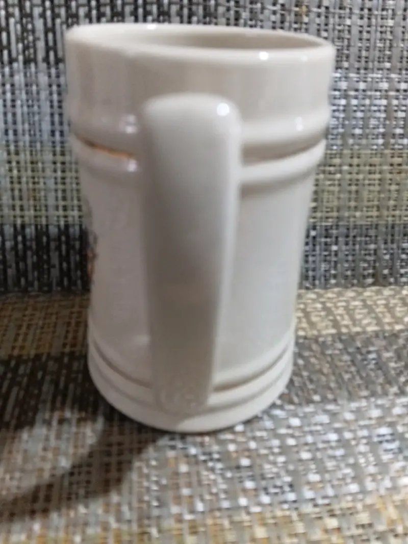 Taza de cerámica con diseño vintage - 2