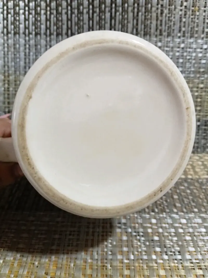 Taza de cerámica con diseño vintage - 4