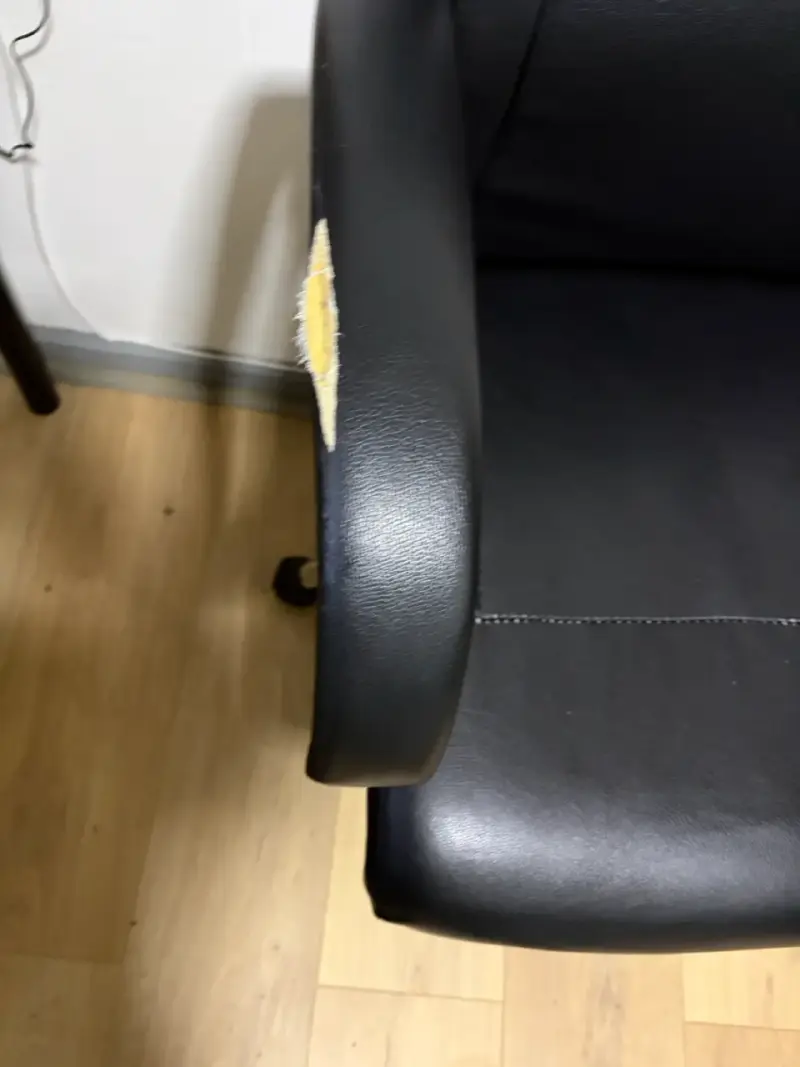 Silla de oficina ergonómica con detalles de u - 2