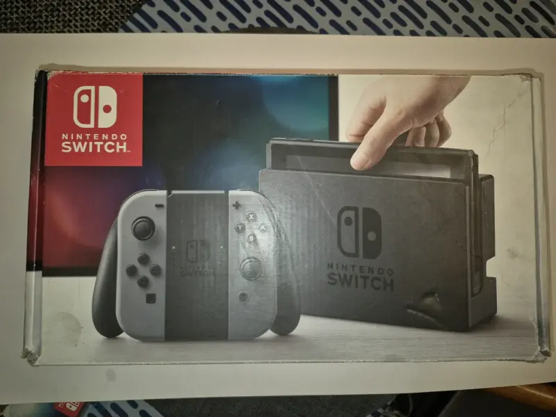 Consola Nintendo Switch con Joy-Con Gris