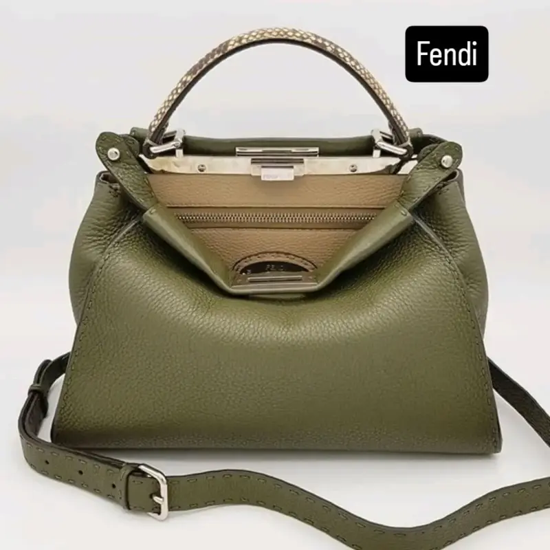 Bolso de cuero verde Fendi con asa y correa - 2