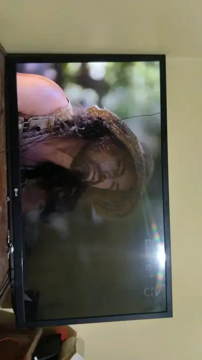 Televisor LED de 42 pulgadas - miniatura 4