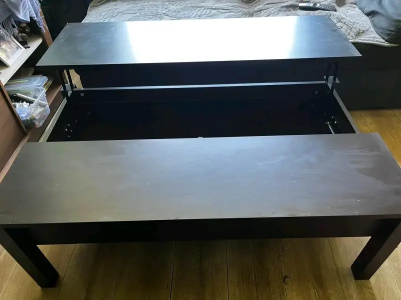 Mesa de centro elevable de madera oscura - 4