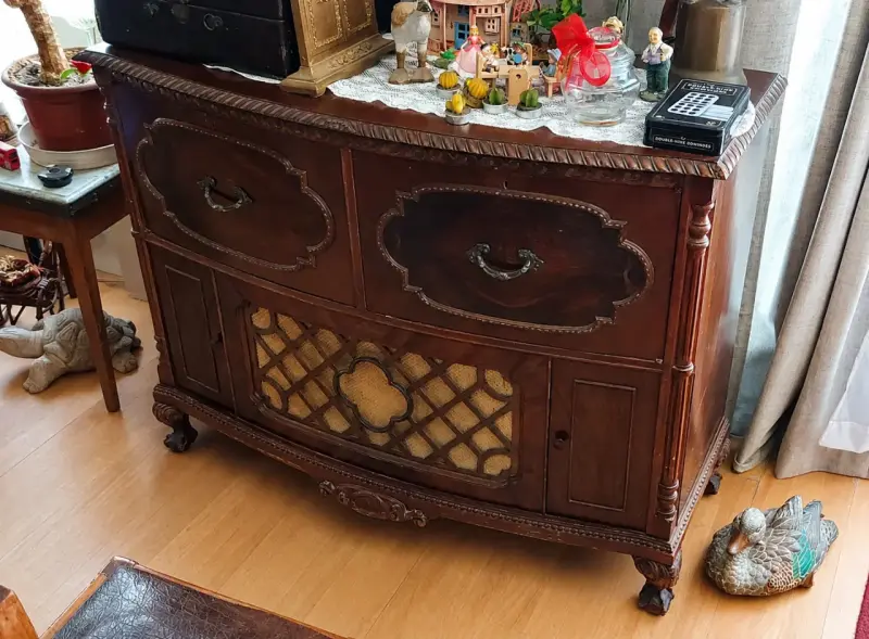Radiofonógrafo / Mueble integrado.  1960