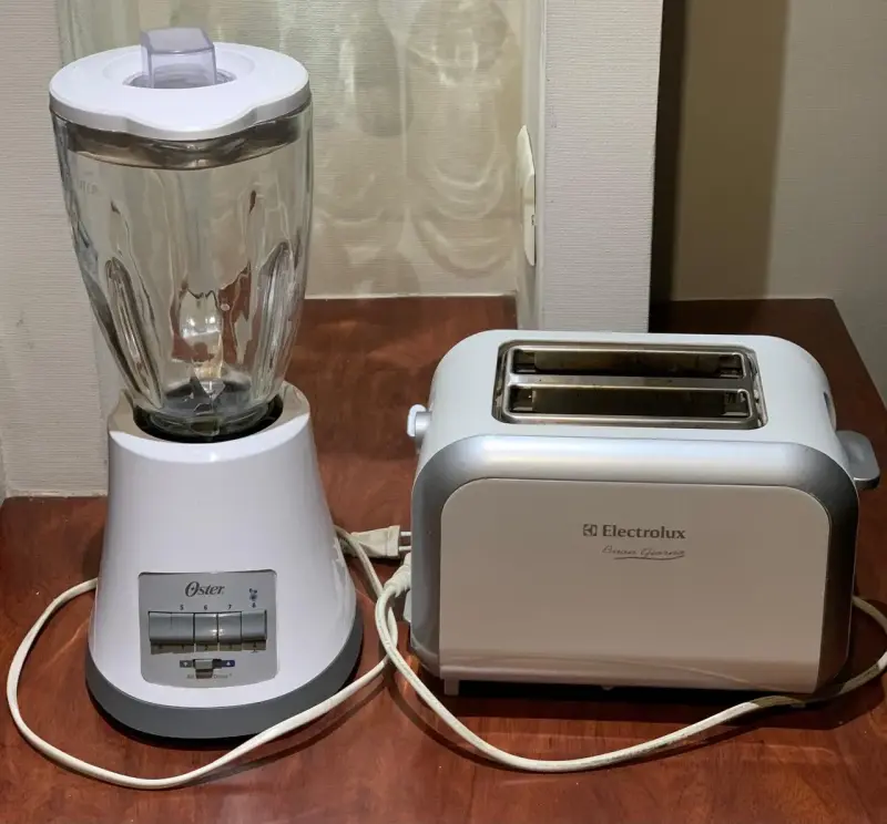 Licuadora Oster y Tostadora Electrolux en buen estado - 1