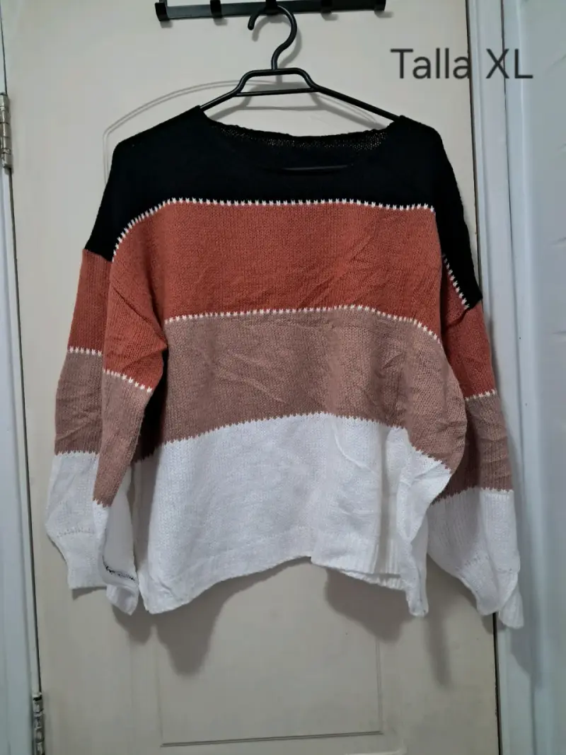 Suéter de rayas multicolor talla XL