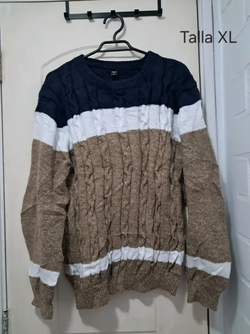 Suéter de lana tricolor talla XL