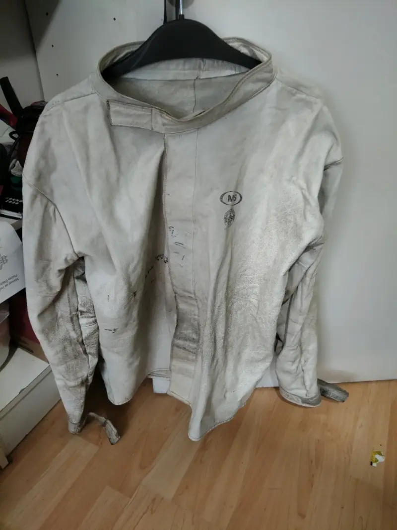 Chaqueta de seguridad para soldador usada