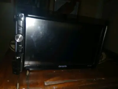Radio para auto Aiwa con pantalla táctil - miniatura 1