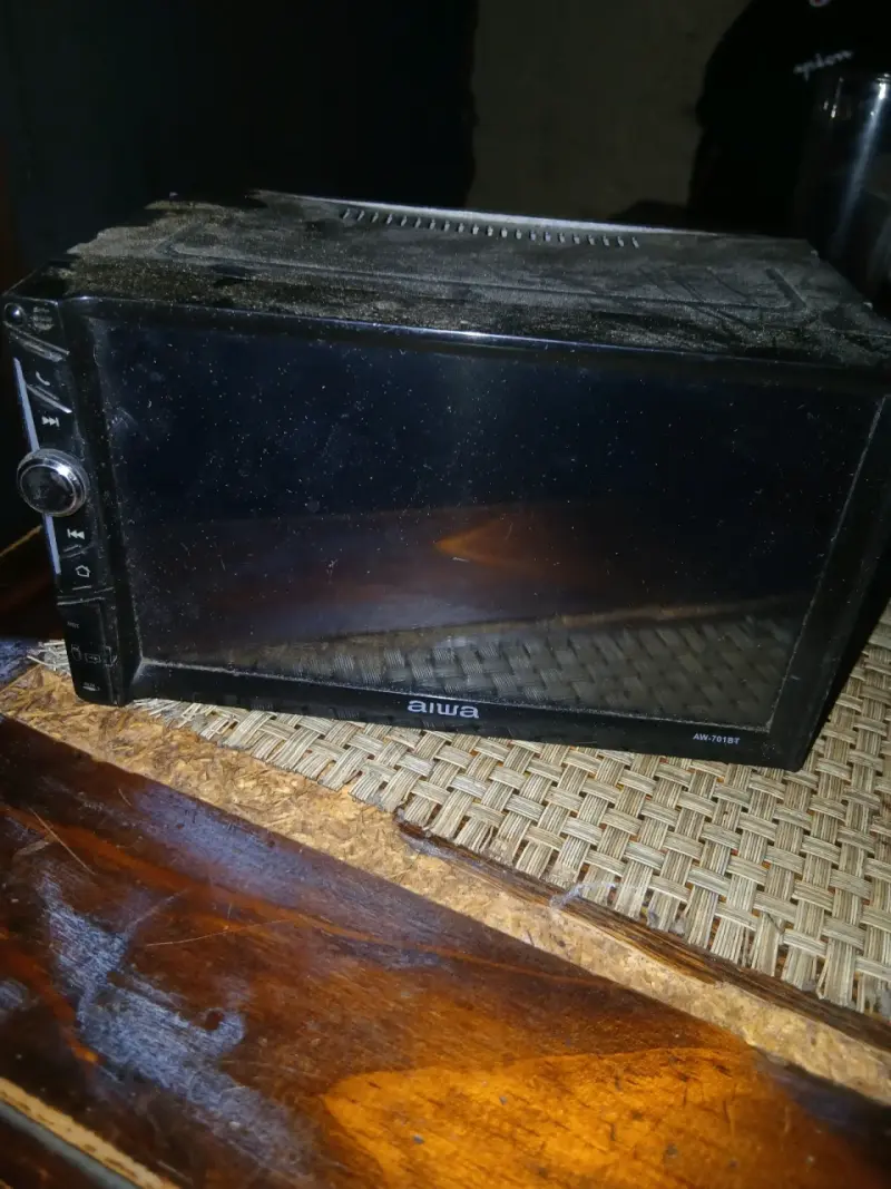 Radio para auto Aiwa con pantalla táctil - 3