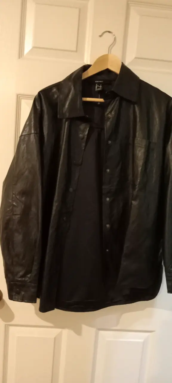 Chaqueta de cuero negra Forever 21 - 1