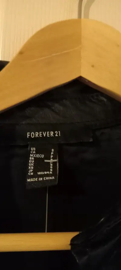 Chaqueta de cuero negra Forever 21 - miniatura 2