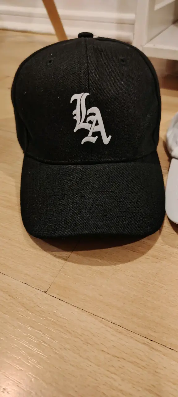 Set de 4 gorras casuales en varios colores - 3
