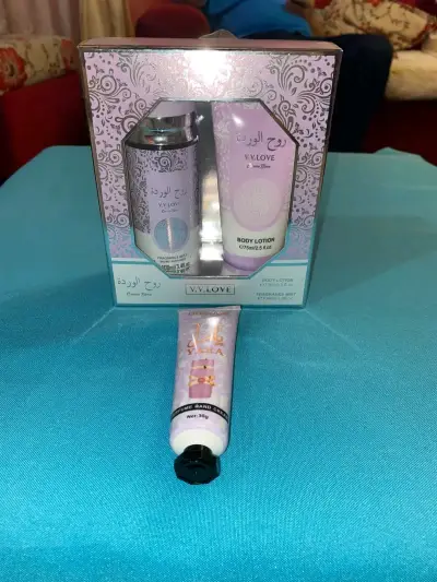 Set de Perfumes y Lociones Lattafa y Yara - miniatura 6