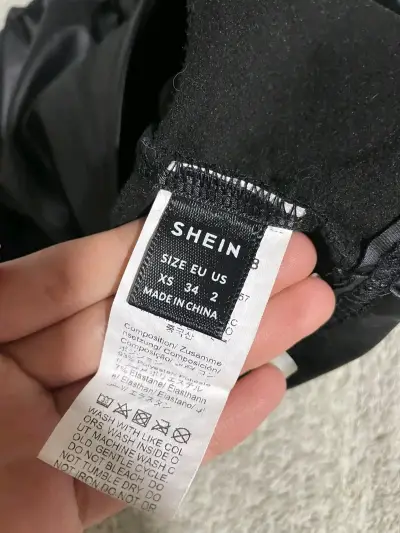 Top negro sin tirantes de cuero sintético Shein - miniatura 3