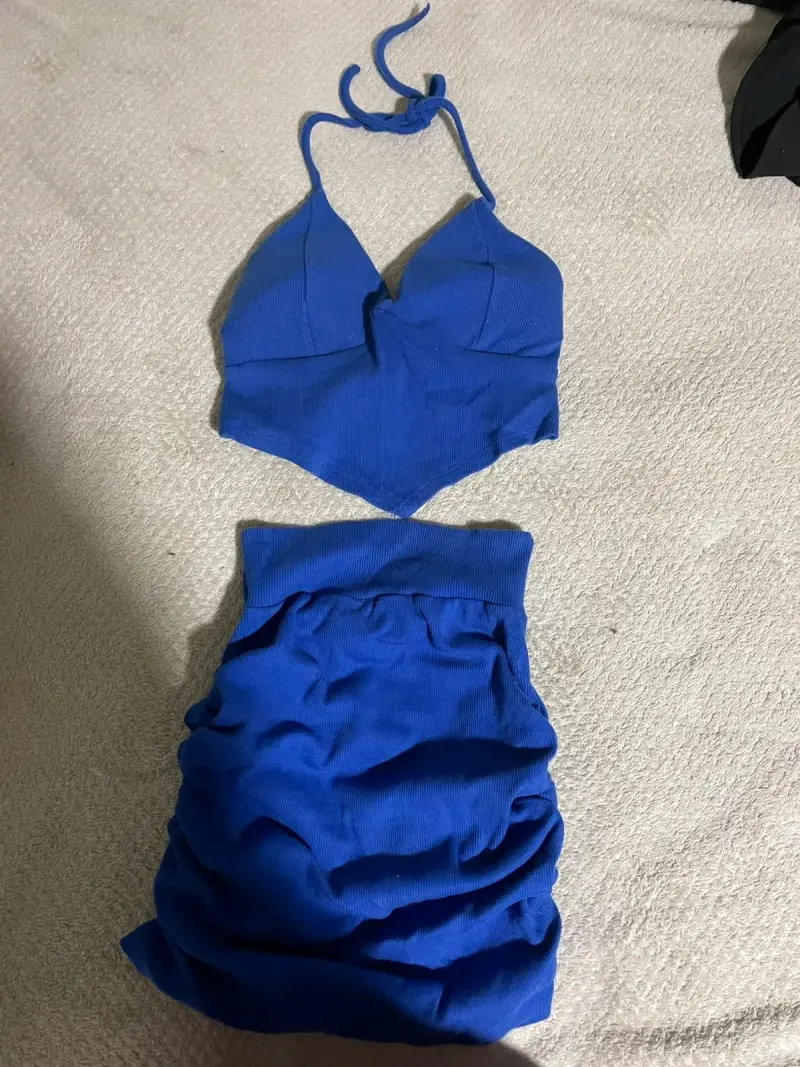 Conjunto de top y falda azul para mujer - 1