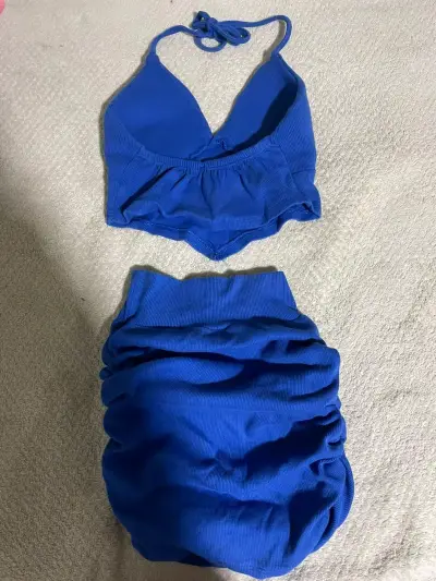 Conjunto de top y falda azul para mujer - miniatura 2