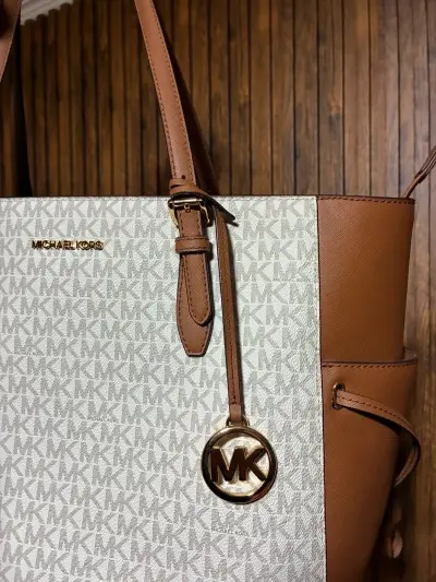 Bolso tote Michael Kors marrón y beige - miniatura 4