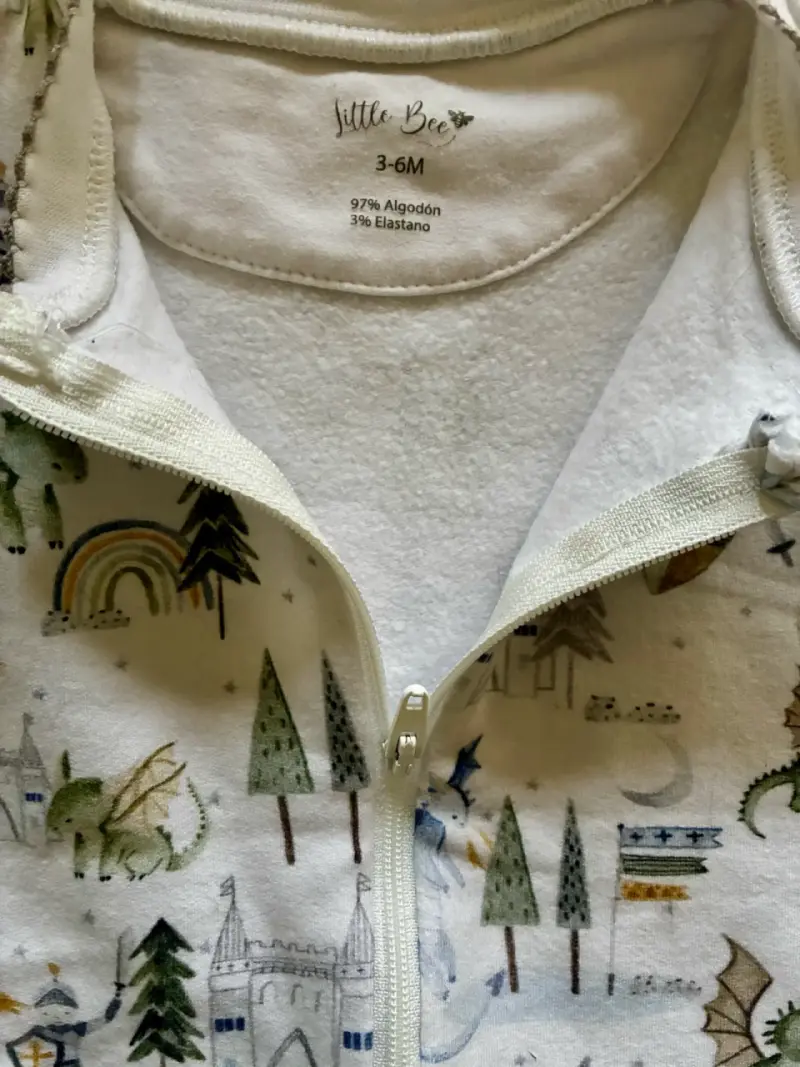 Pijama bebé con diseño de dinosaurios Little Bee - 2