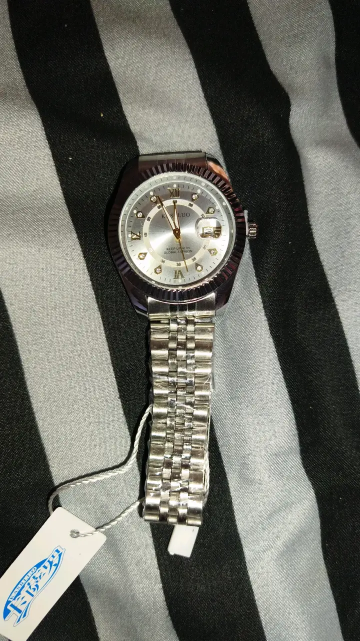 Reloj de Pulsera Análogo con Correa Metálica - 4