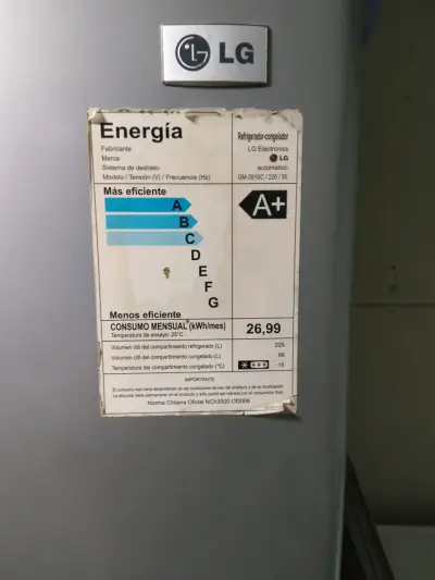 Refrigerador LG con eficiencia energética A+ - miniatura 2