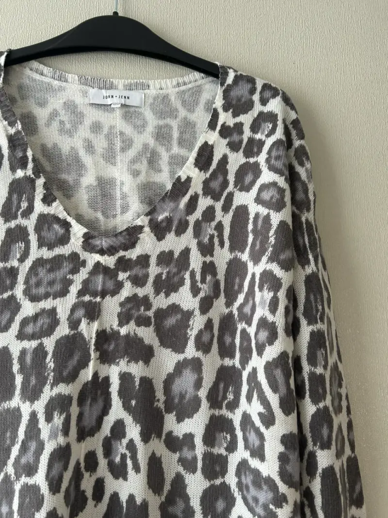 Sweater animal print talla XL - 3