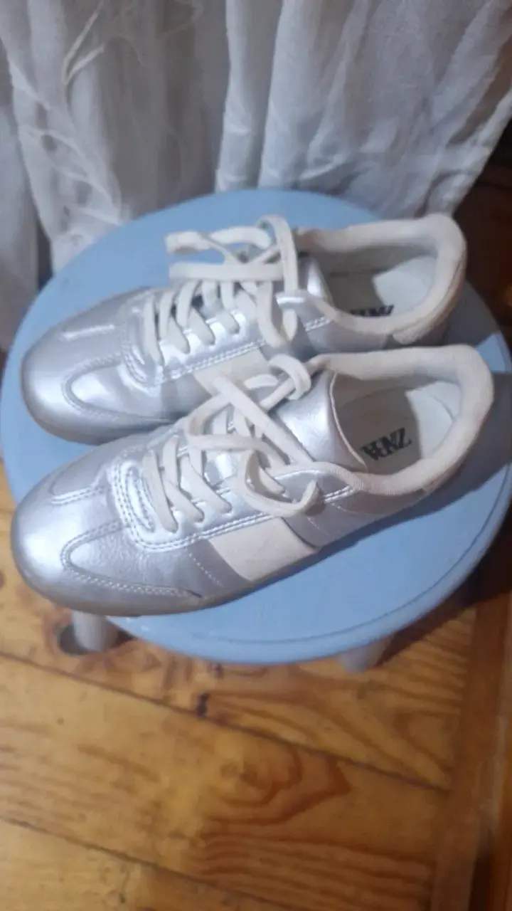 Zapatillas deportivas plateadas para mujer - 1