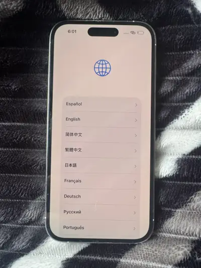 iPhone 14 Pro Max en buen estado - miniatura 1