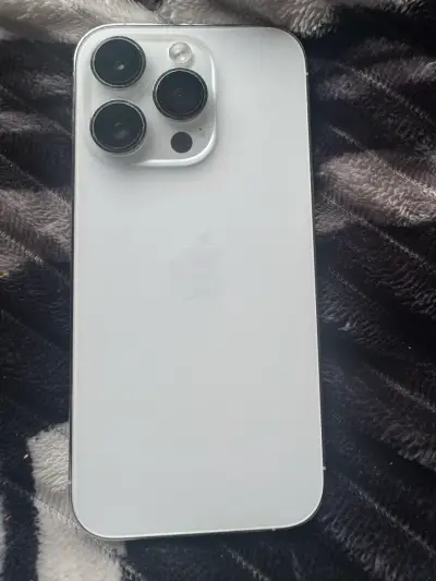 iPhone 14 Pro Max en buen estado - miniatura 2