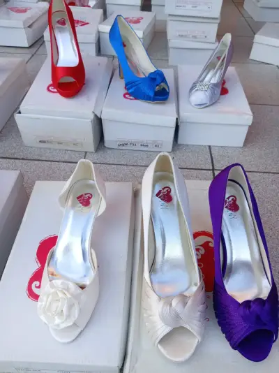 Zapatos elegantes y chaquetas - miniatura 3