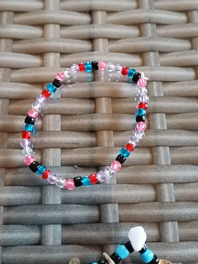 Pulseras varias, a $1.000 c/u - miniatura 2