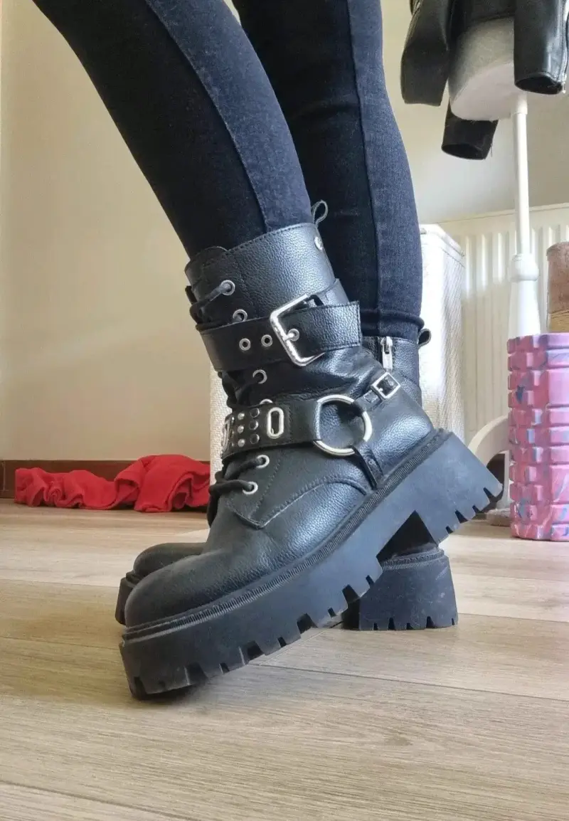 Botas negras marca Romano talla 38 - 1