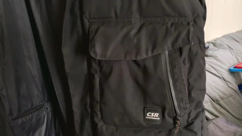Chaqueta negra con capucha CSR para hombre - 4