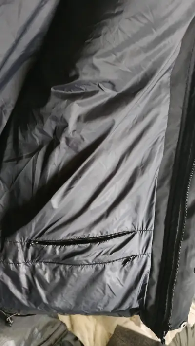 Chaqueta negra con capucha CSR para hombre - miniatura 6