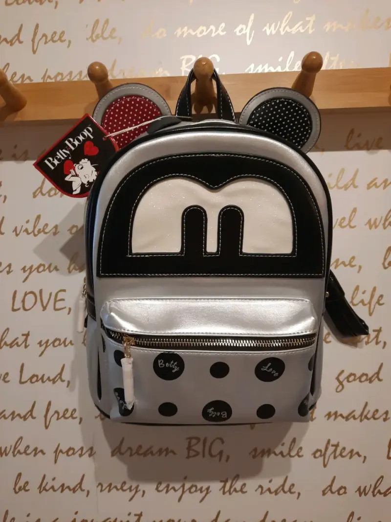 Mochilas y Carteras - 2