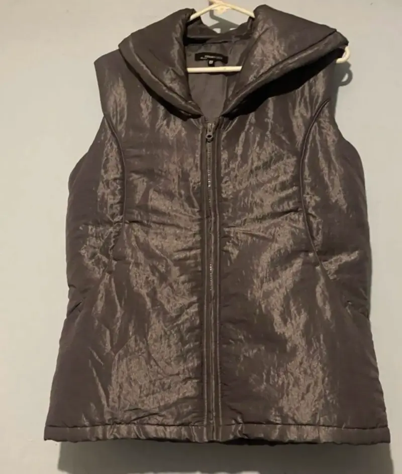 Chaleco acolchado sin mangas gris para mujer - 1