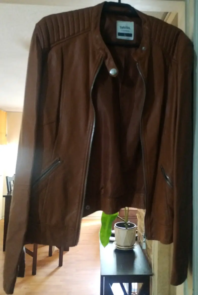 Ropa en buen estado. - 1