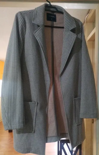 Ropa en buen estado. - miniatura 5