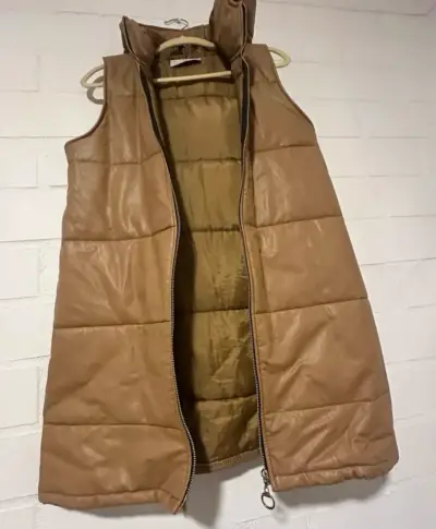 Chaleco acolchado marrón sin mangas para mujer - miniatura 3