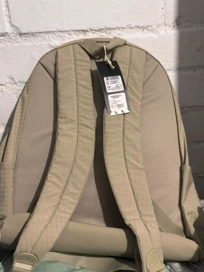 Mochila beige Adidas con bolsillos frontales - 3