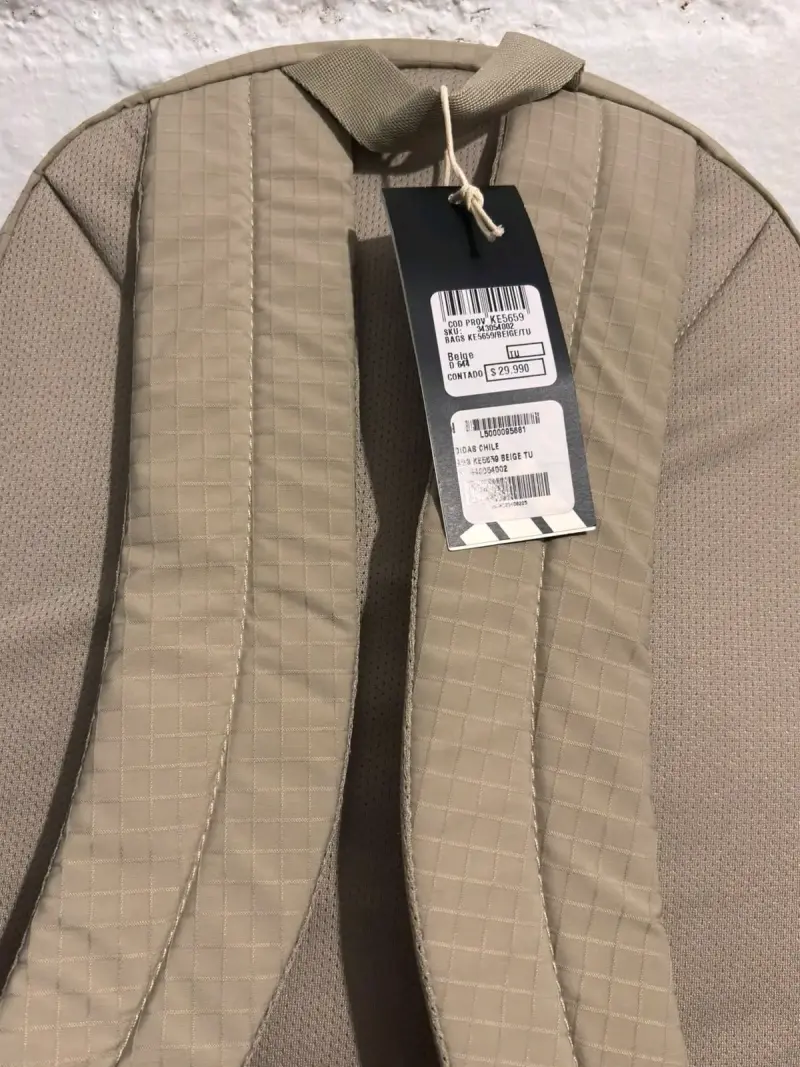 Mochila beige Adidas con bolsillos frontales - 4