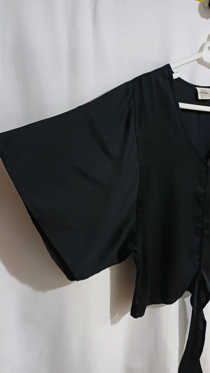 Blusa negra con mangas amplias Umbrale - XS - 3